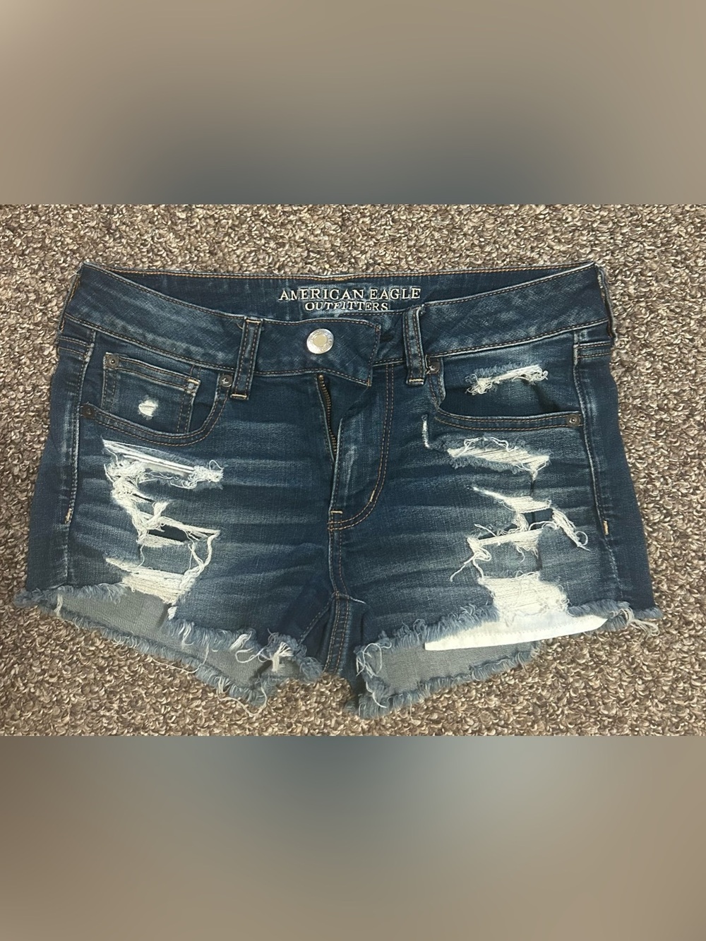 American Eagle 8 Women’s Dark Indigo Distressed Denim Shorts Super Stretch
